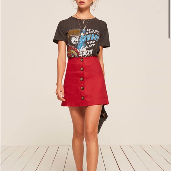 Reformation linen Candy Skirt in Cherry Red - Picture 5 of 8